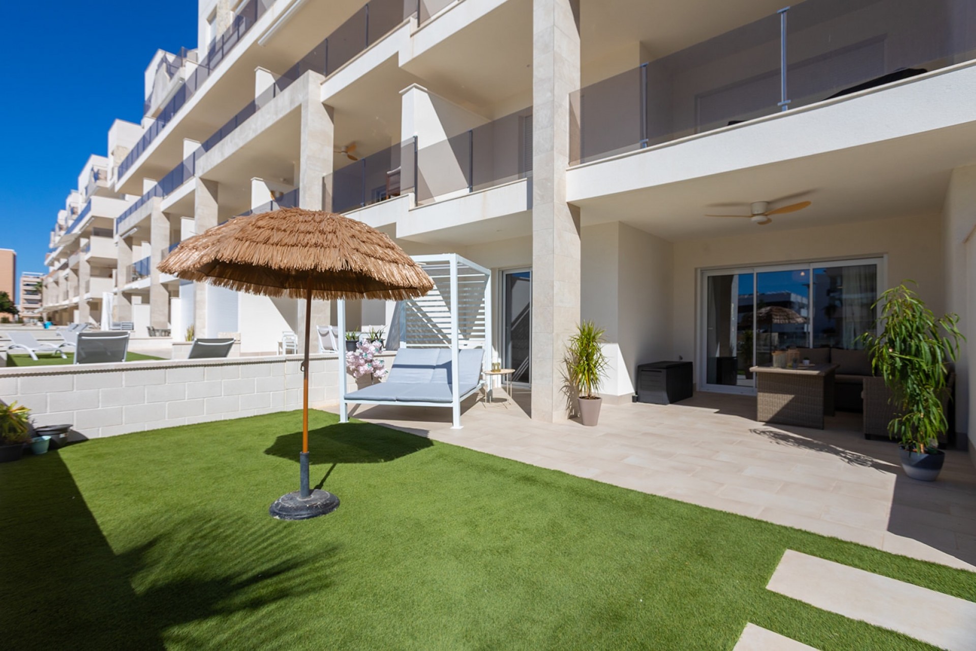 Herverkoop - Ground floor apartment -
Guardamar del Segura - El Raso