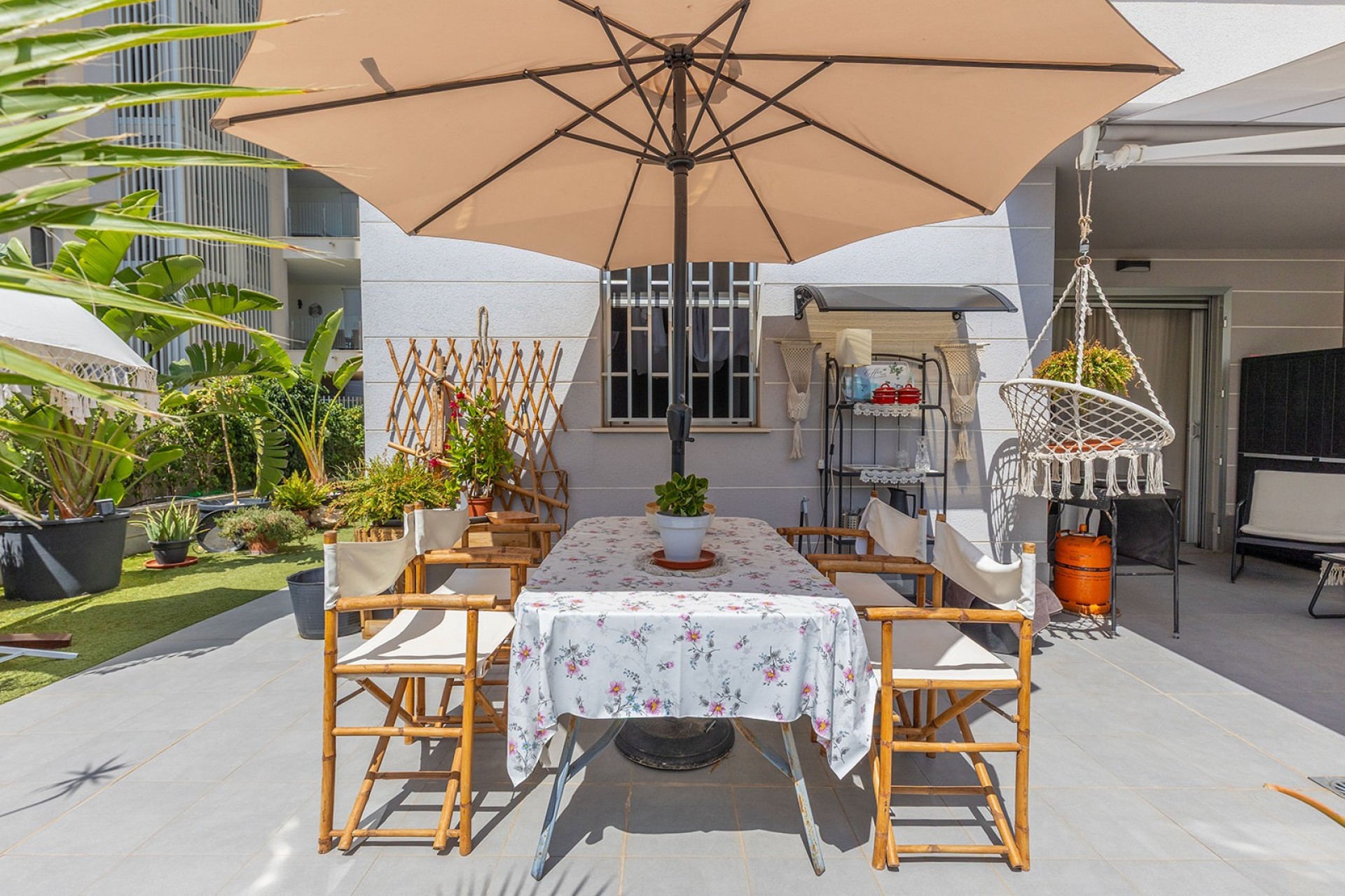 Herverkoop - Ground floor apartment -
La Mata - Playa