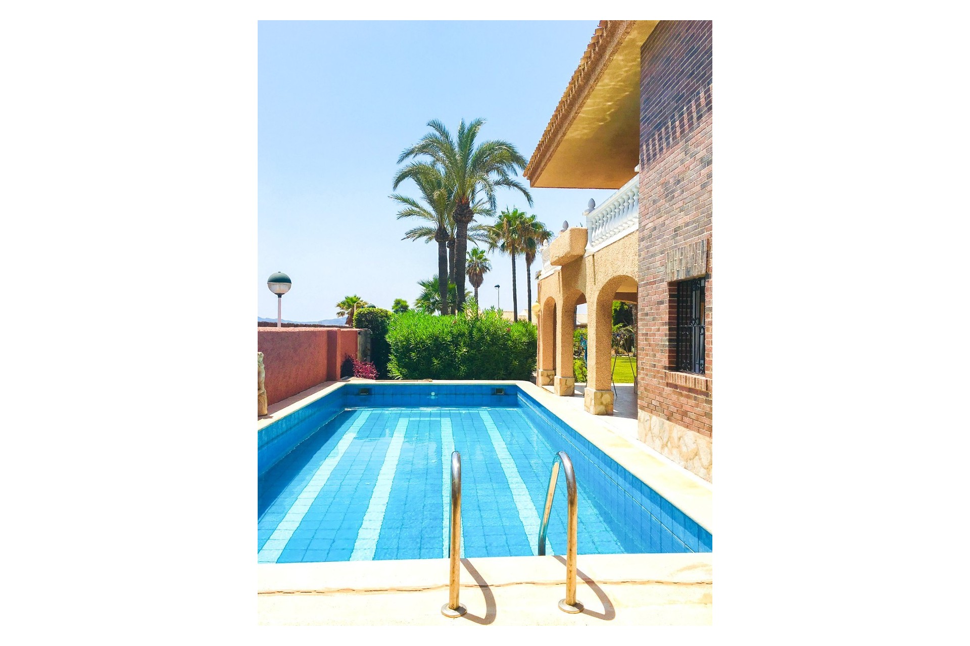 Herverkoop - Independent villa -
Cartagena - La Manga del Mar Menor