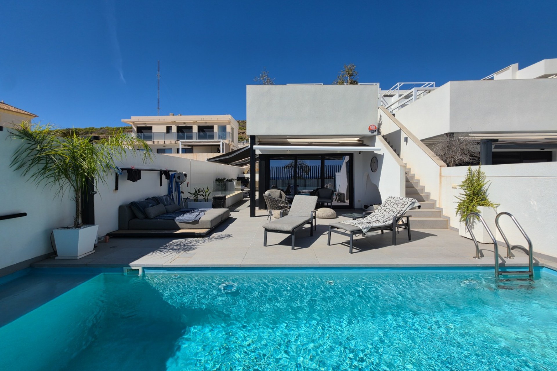 Herverkoop - Independent villa -
Guardamar del Segura - Urbanizaciones