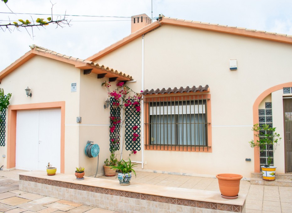 Herverkoop - Independent villa -
Orihuela Costa - Cabo Roig *
