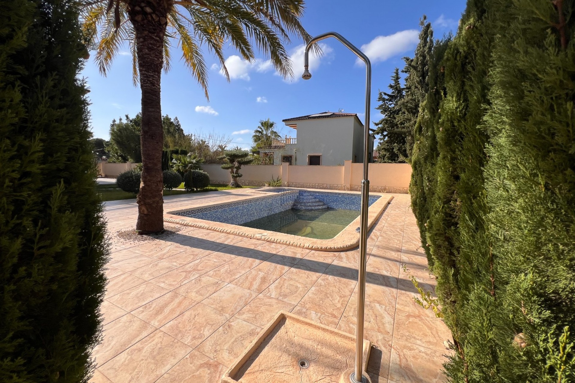 Herverkoop - Independent villa -
Orihuela Costa