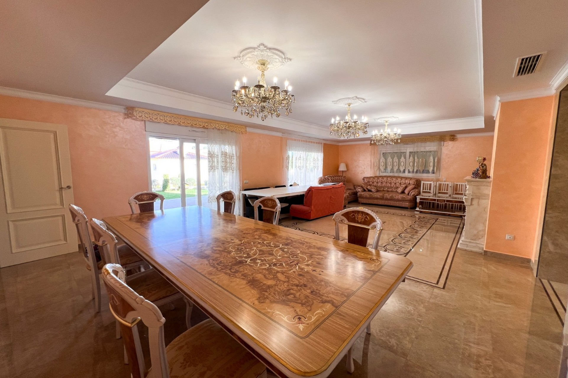 Herverkoop - Independent villa -
Orihuela Costa