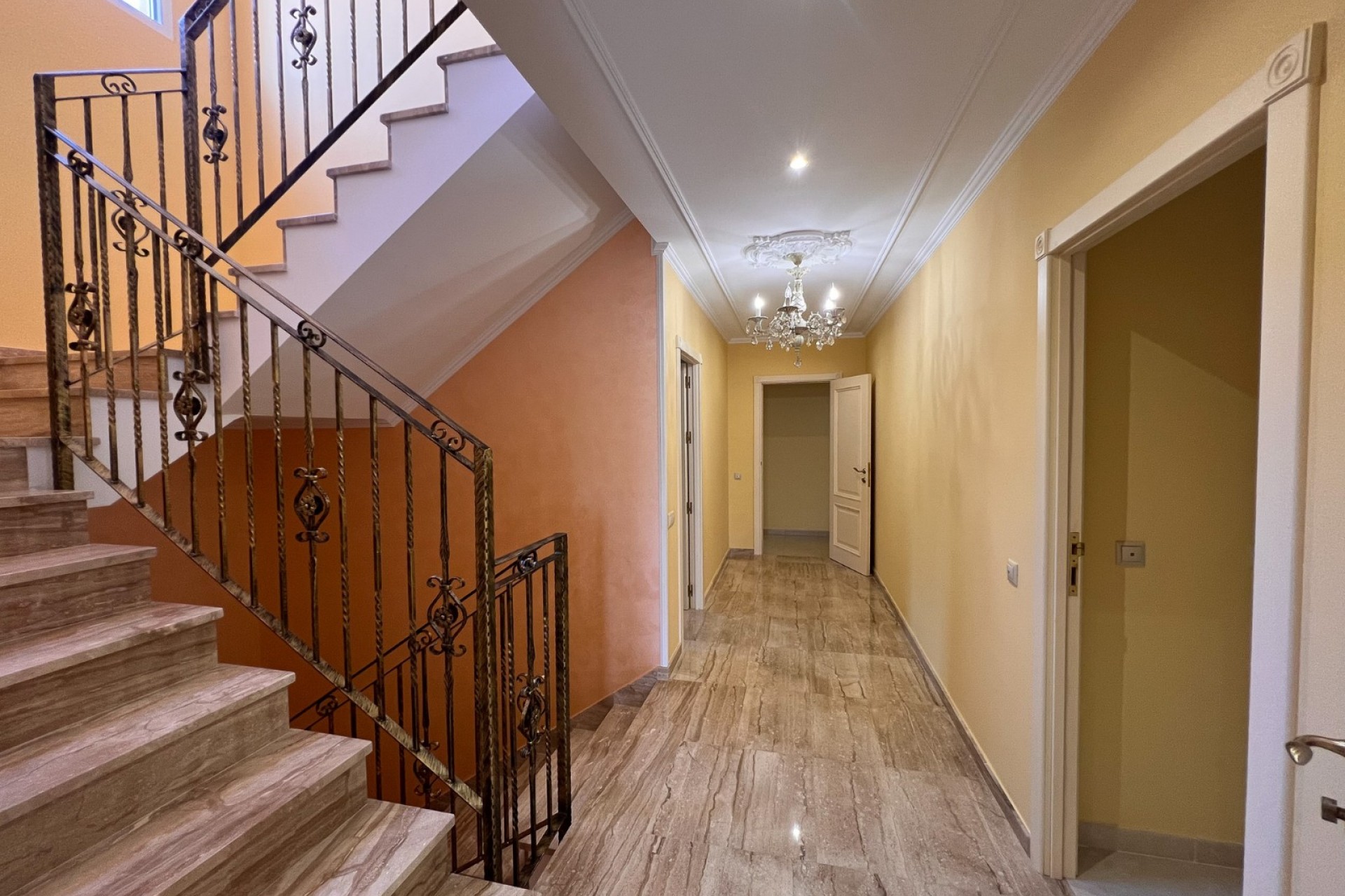 Herverkoop - Independent villa -
Orihuela Costa