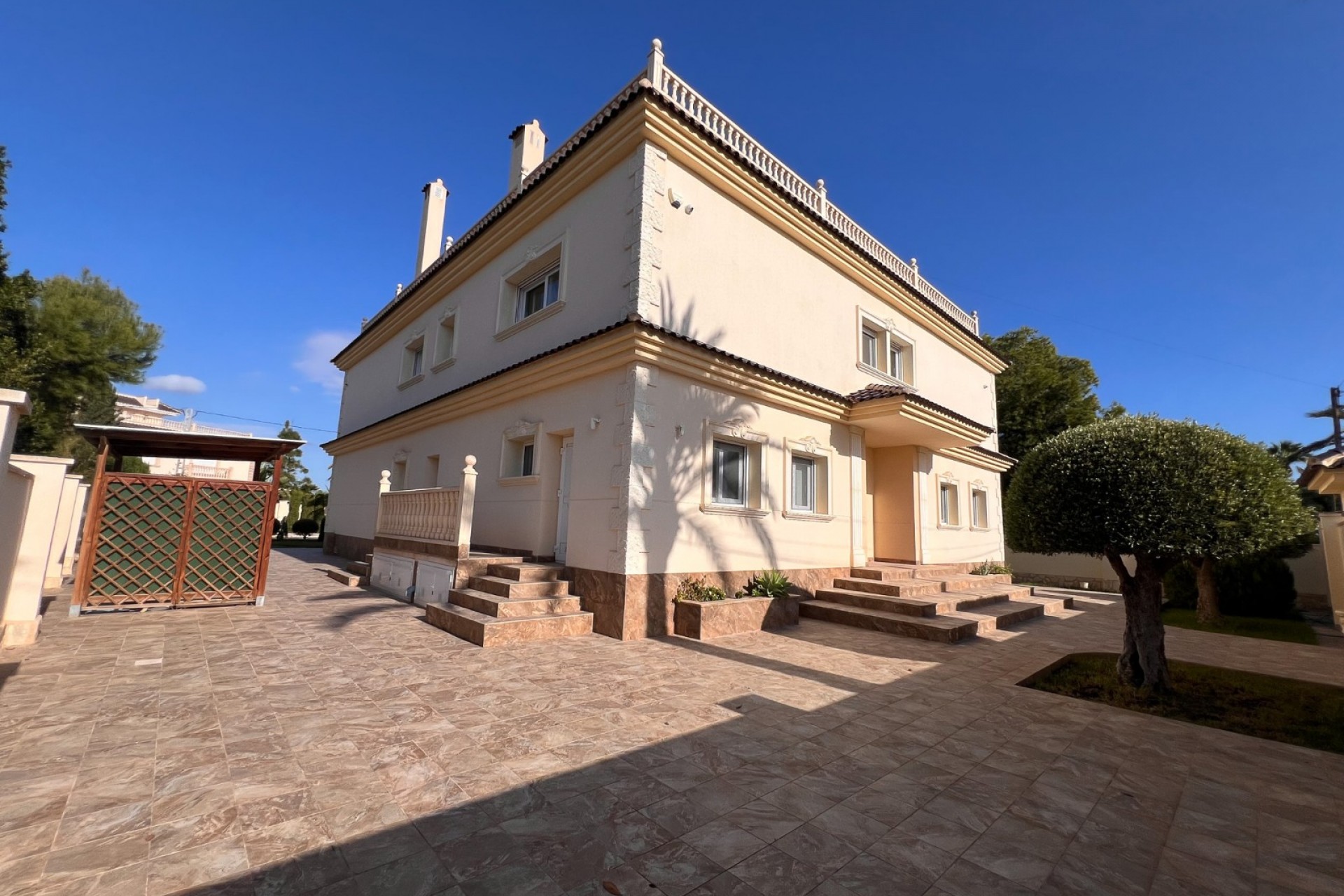 Herverkoop - Independent villa -
Orihuela Costa