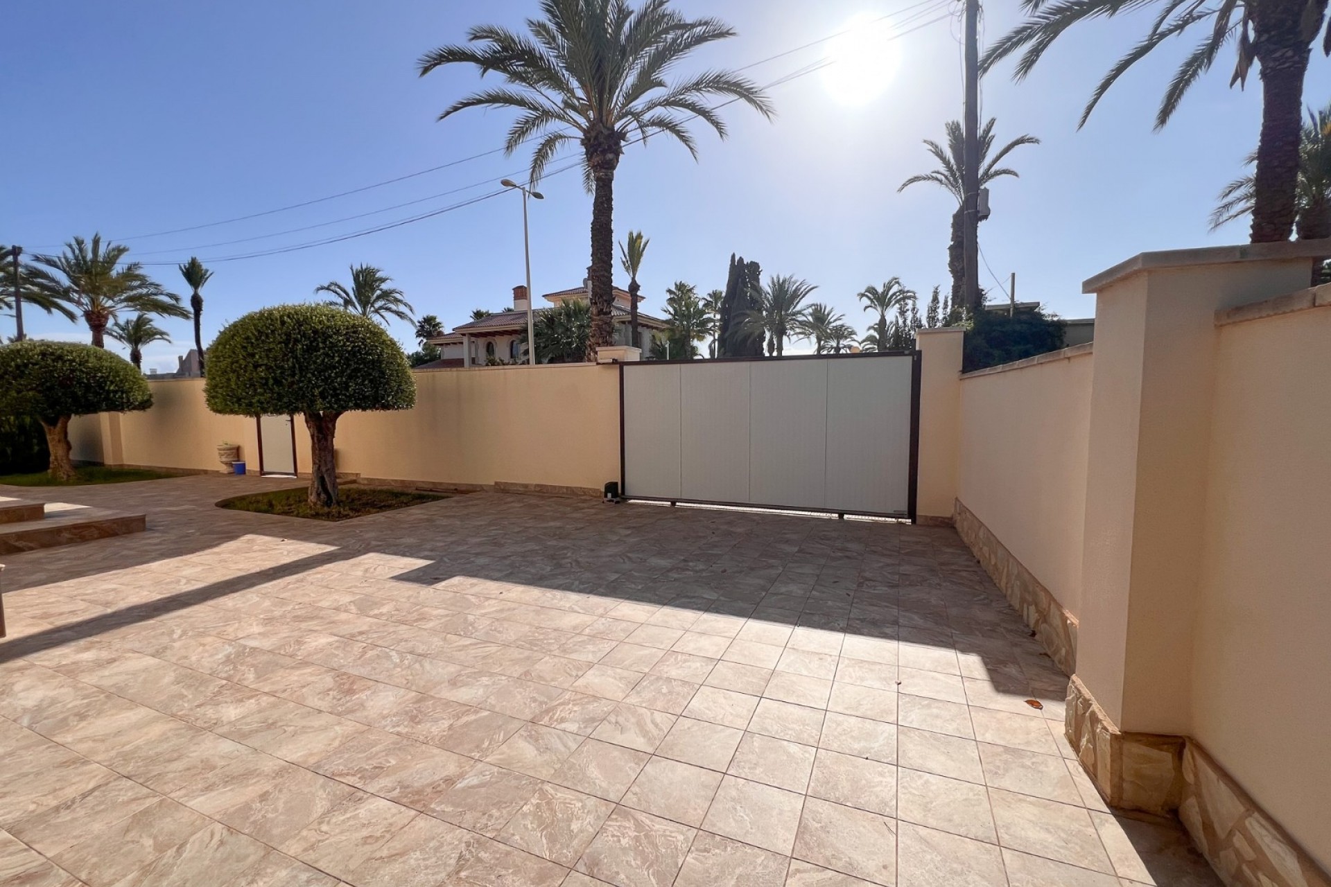 Herverkoop - Independent villa -
Orihuela Costa