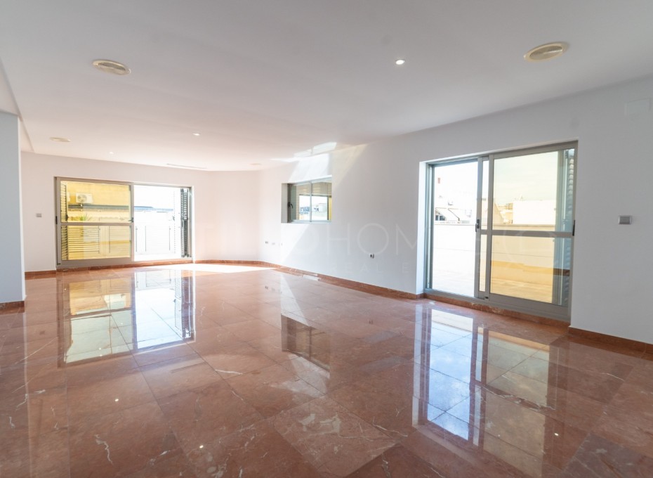 Herverkoop - Penthouse -
Torrevieja - Centro