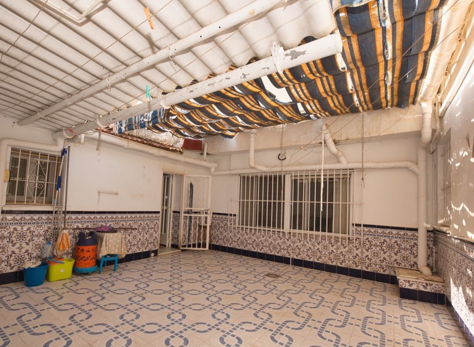 Herverkoop - Semi-Detached House -
Benijofar