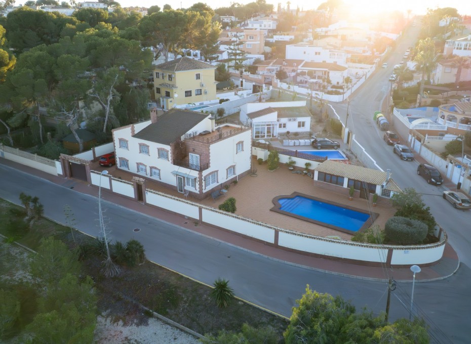 Herverkoop - Semi-Detached Villa -
Torrevieja - Los Balcones