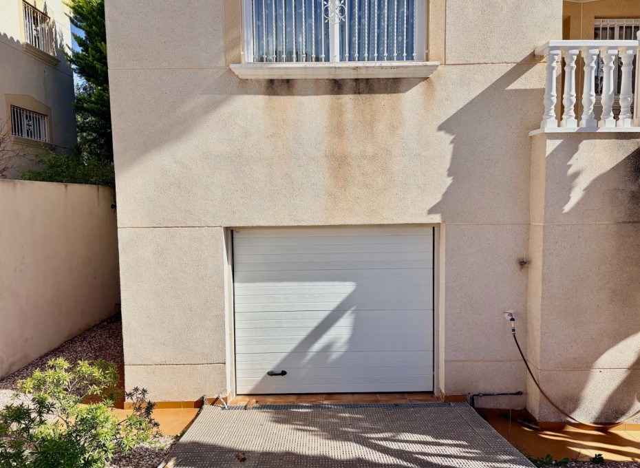 Herverkoop - Single Family Home -
Orihuela Costa - Las Filipinas