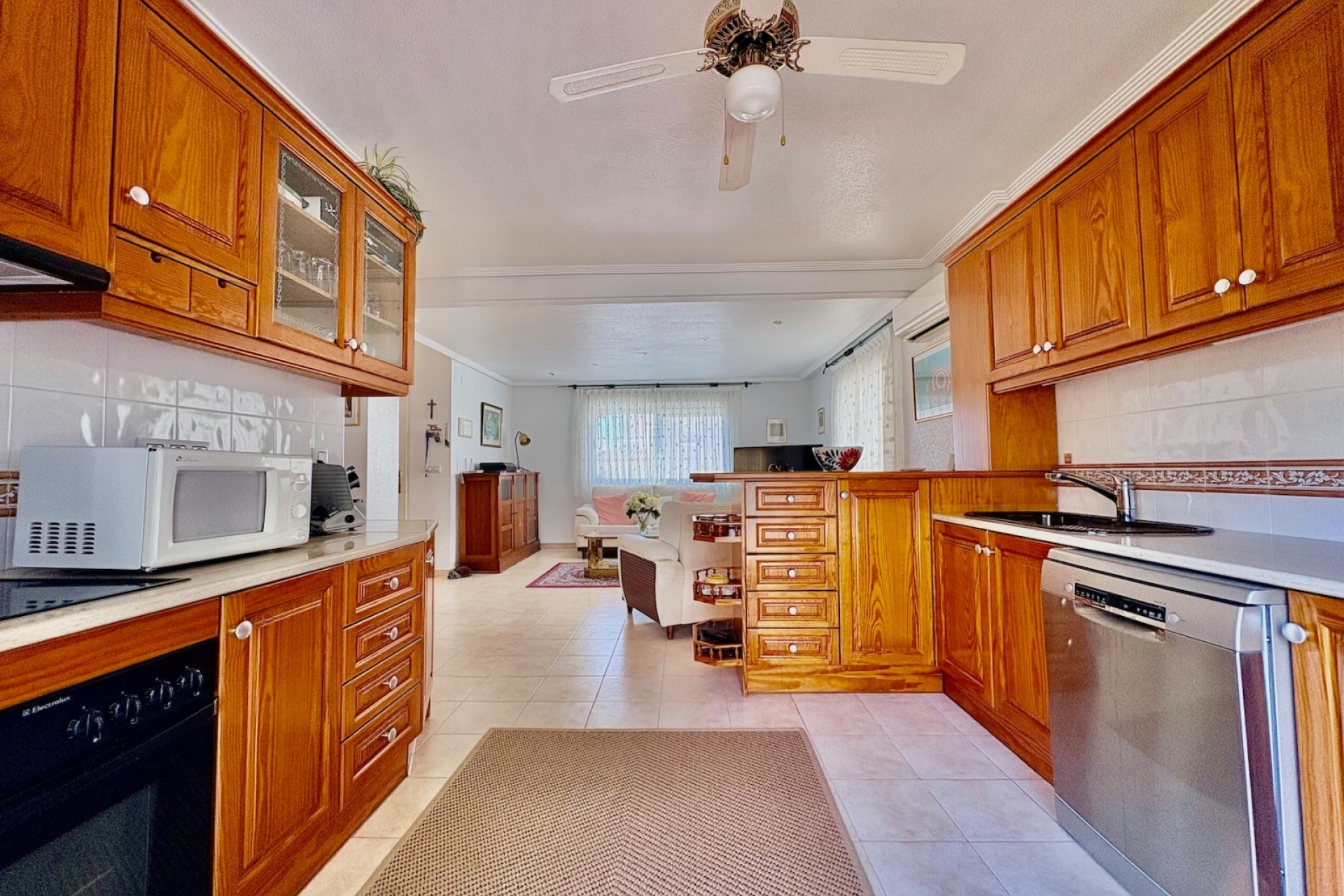 Herverkoop - Single Family Home -
Orihuela Costa - Las Filipinas