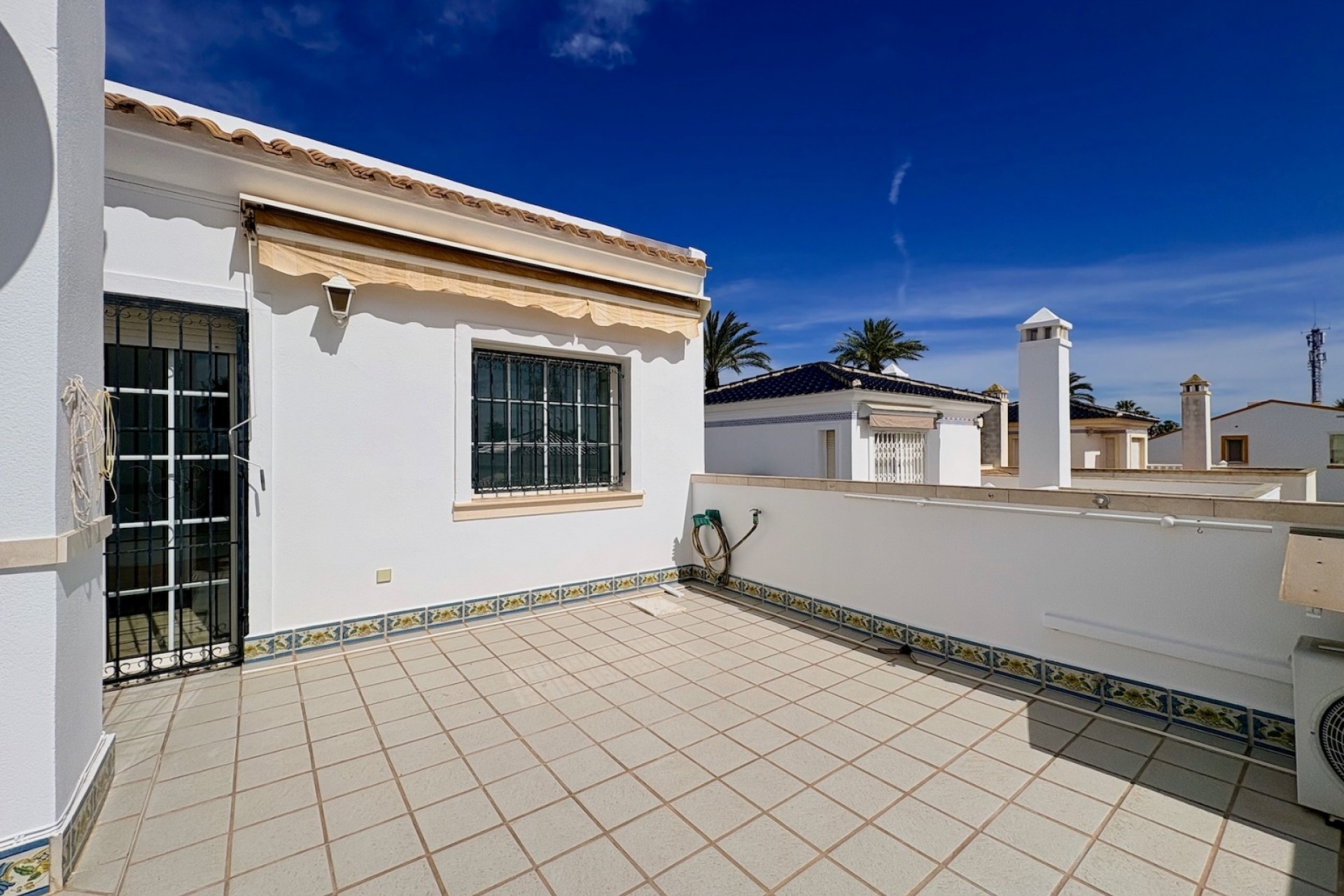 Herverkoop - Single Family Home -
Orihuela - Villamartin
