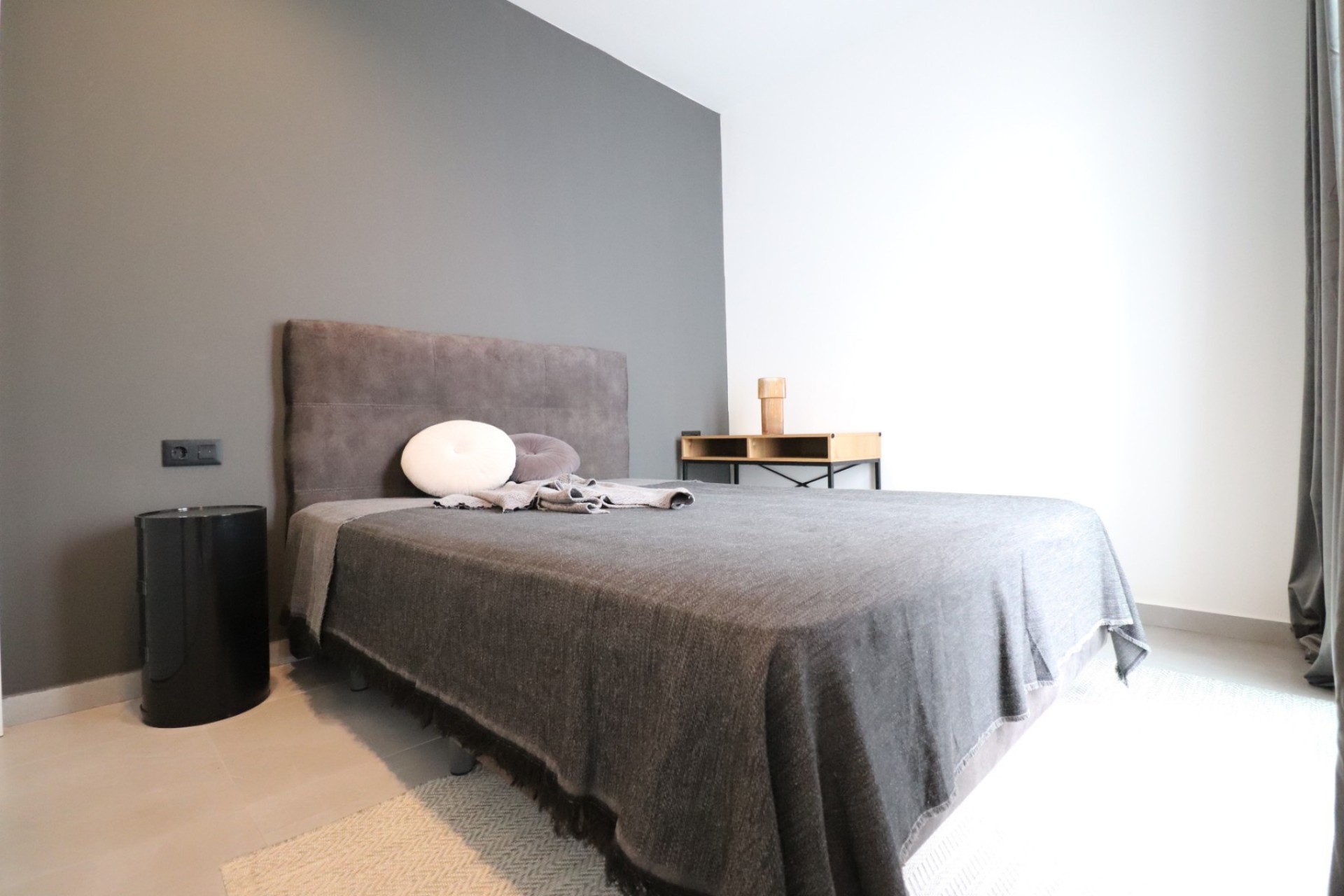 Herverkoop - Stadswoning -
Benijofar