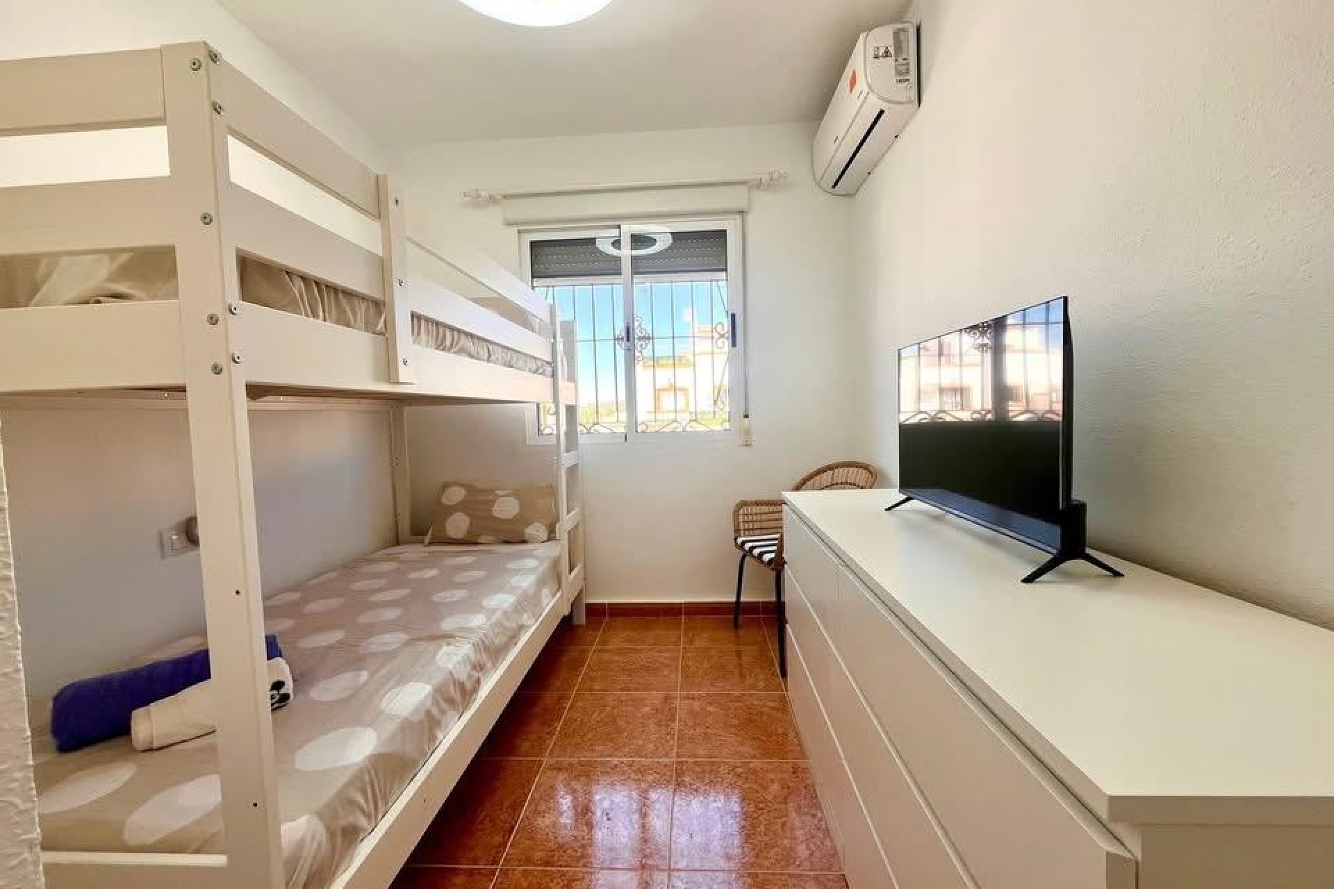 Herverkoop - Stadswoning -
Entre Naranjos - Vistabella - Entre Naranjos