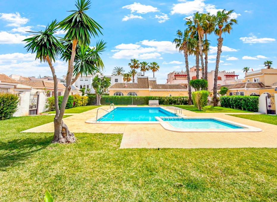 Herverkoop - Stadswoning -
Los Alcazares - Los Narejos