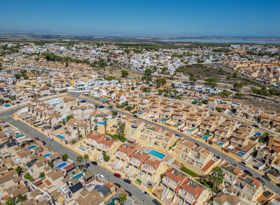 Herverkoop - Stadswoning -
Orihuela Costa - Las Filipinas