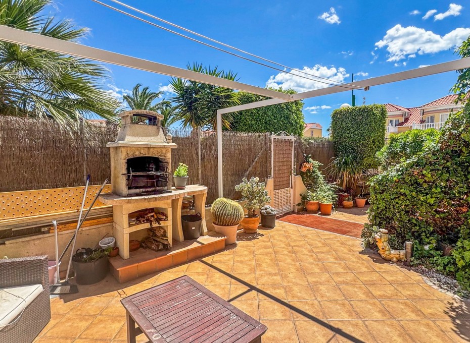 Herverkoop - Stadswoning -
Orihuela Costa - Los Almendros-La Florida