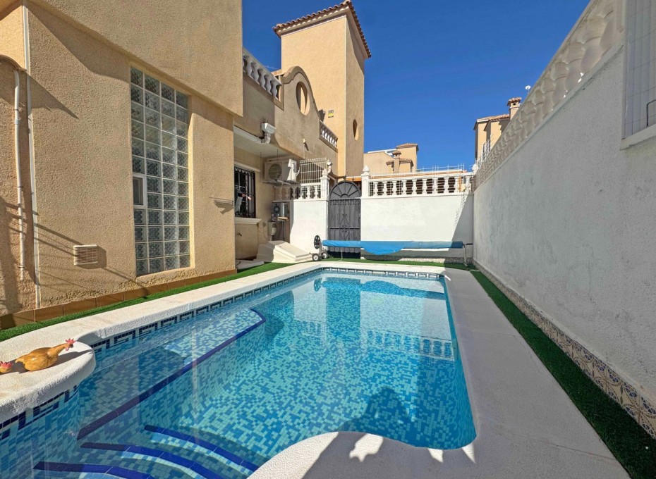 Herverkoop - Stadswoning -
Orihuela Costa - Villamartín