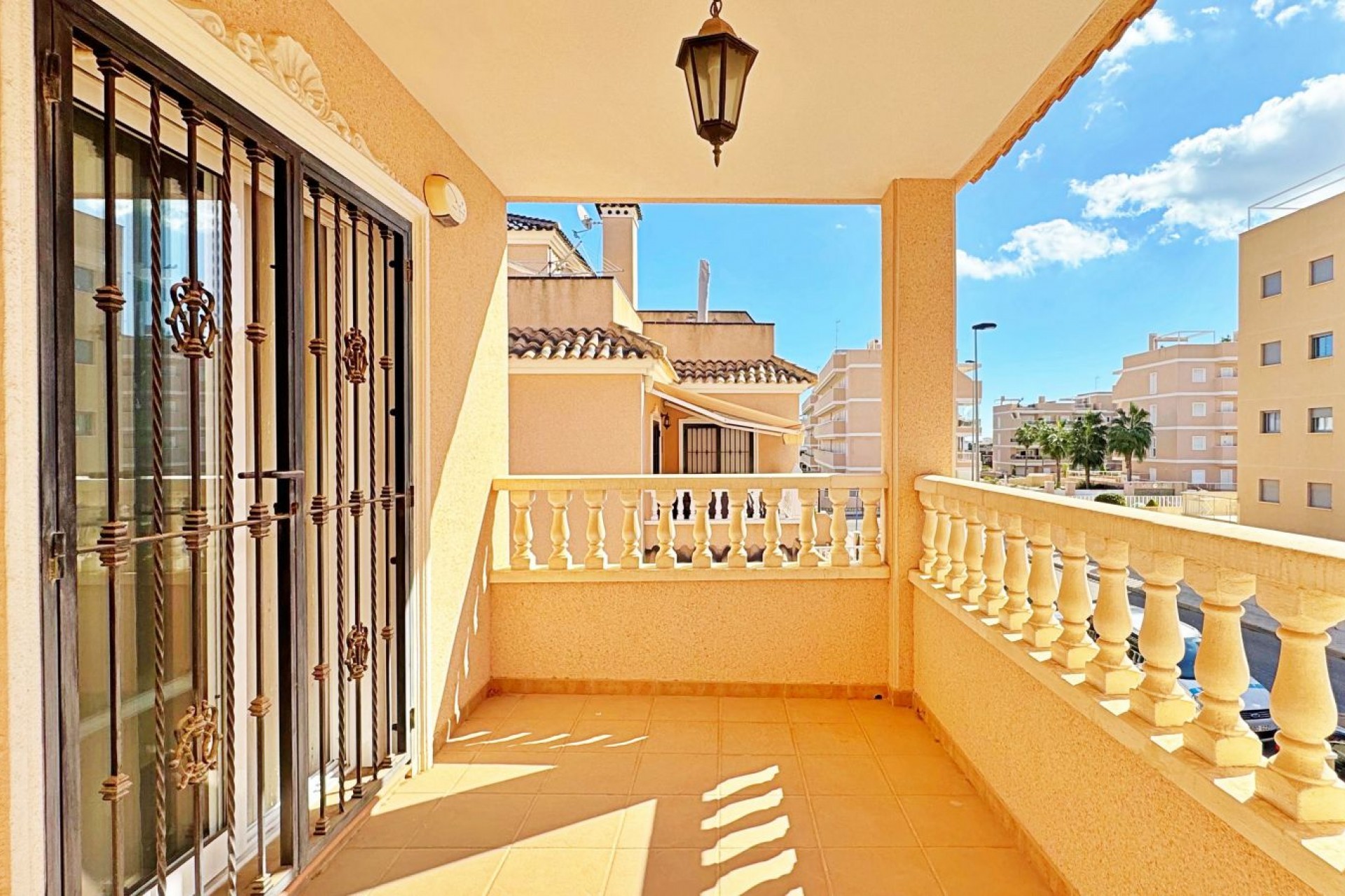 Herverkoop - Stadswoning -
Orihuela Costa - Villamartín