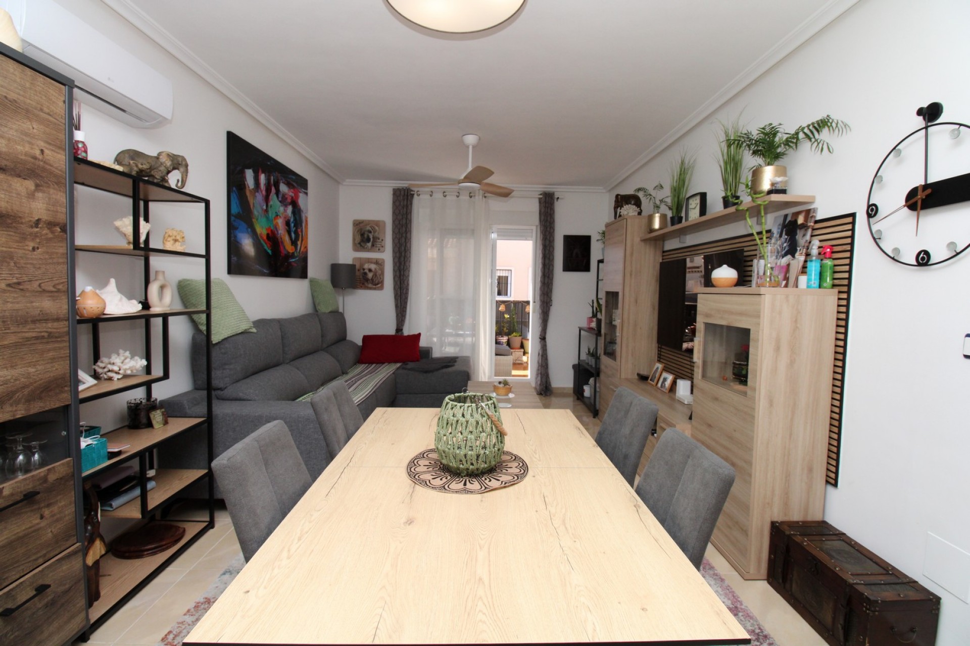 Herverkoop - Stadswoning -
San Miguel de Salinas