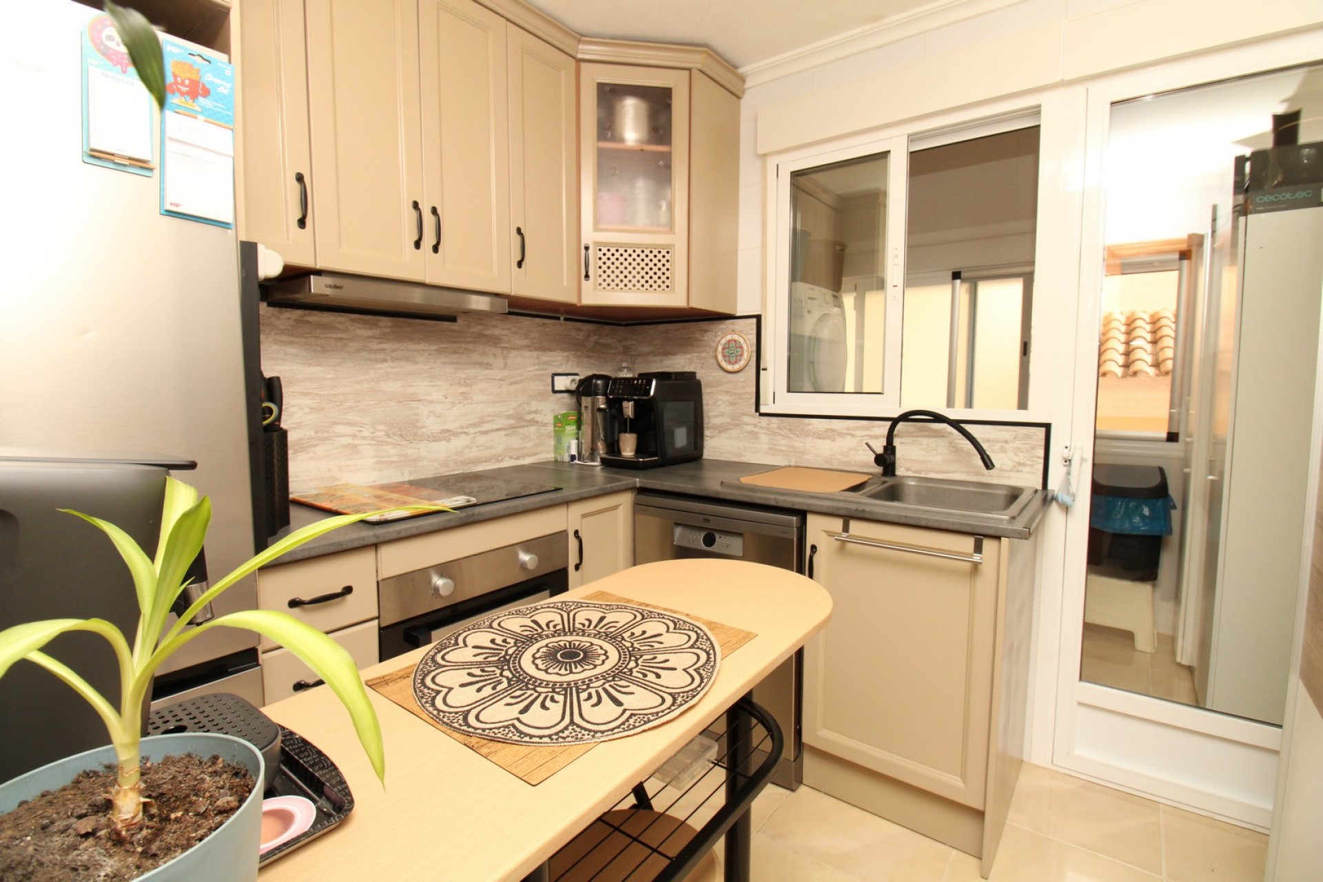 Herverkoop - Stadswoning -
San Miguel de Salinas