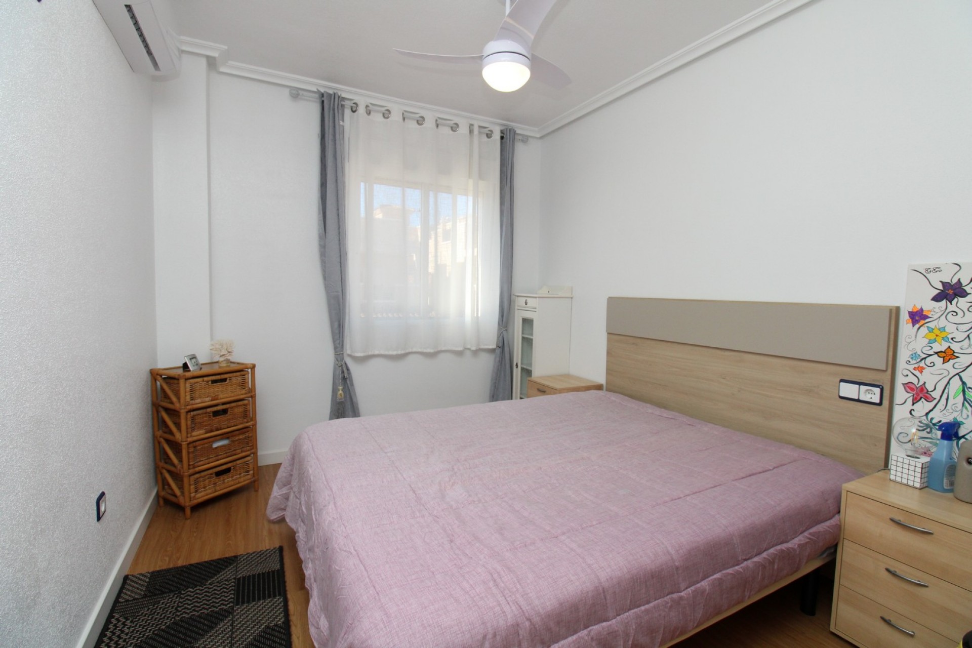 Herverkoop - Stadswoning -
San Miguel de Salinas