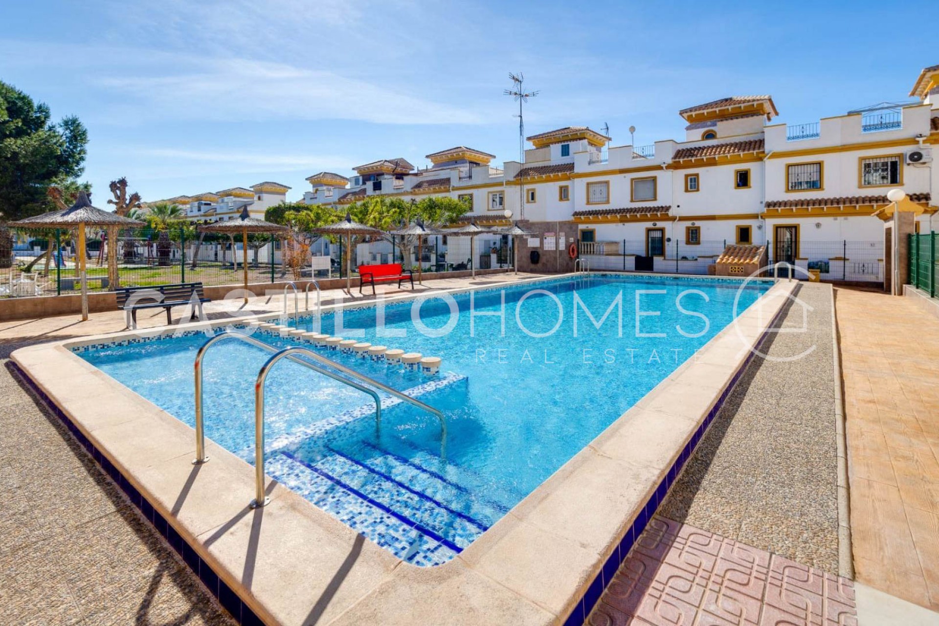 Herverkoop - Stadswoning -
Torrevieja - Aguas Nuevas