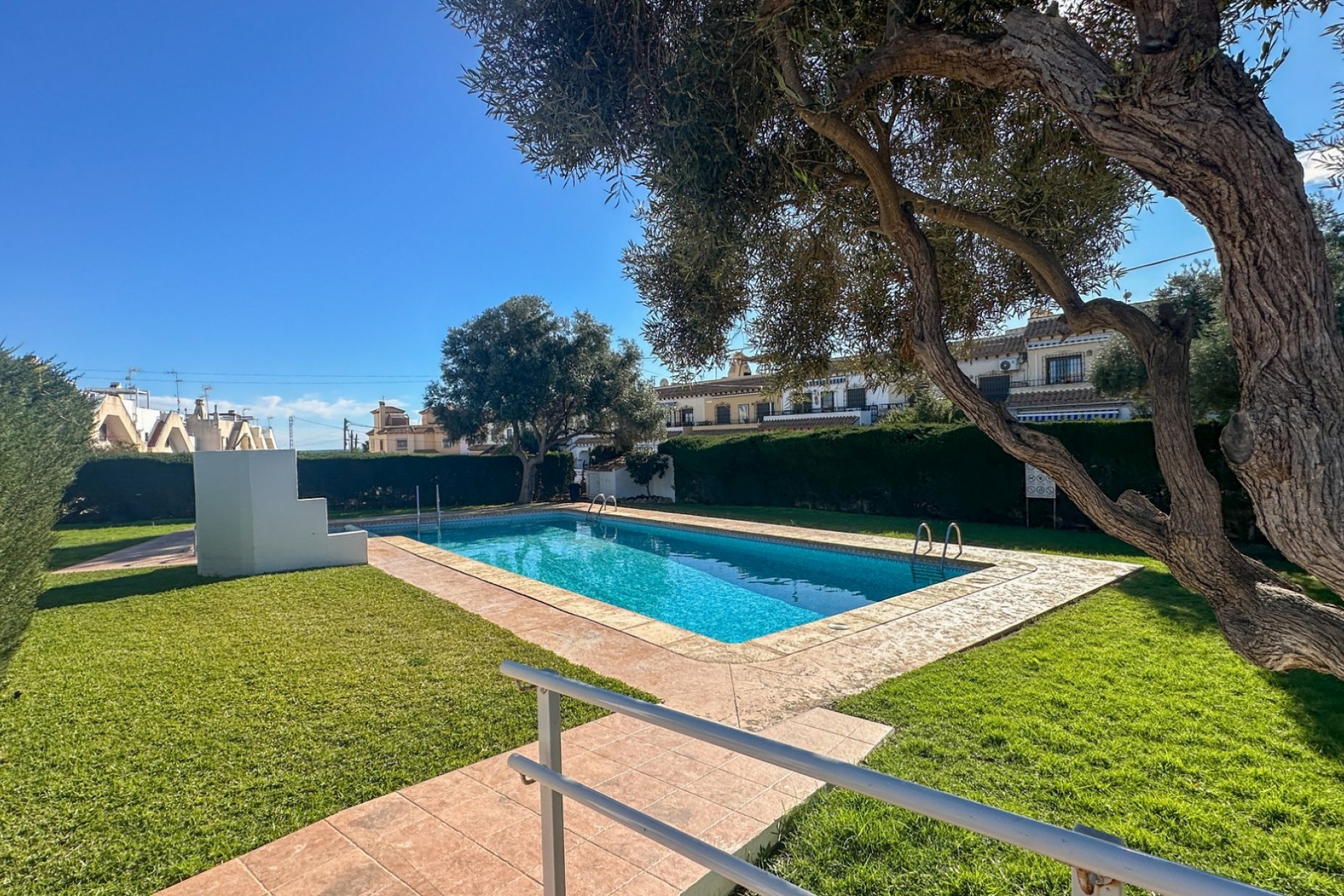 Herverkoop - Stadswoning -
Torrevieja - Nueva Torrevieja