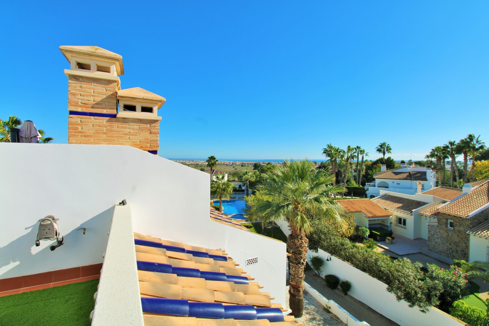 Herverkoop - Stadswoning -
Villamartin - Las Violetas