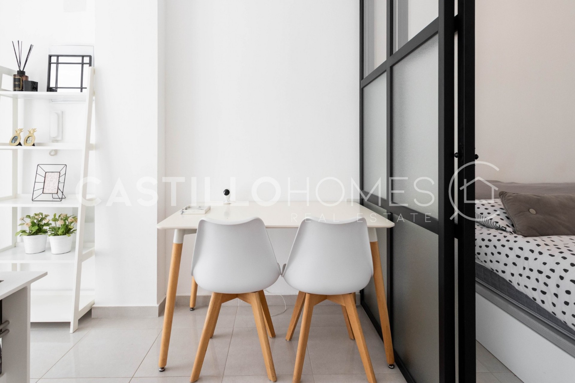 Herverkoop - Studio -
Torrevieja - Centro