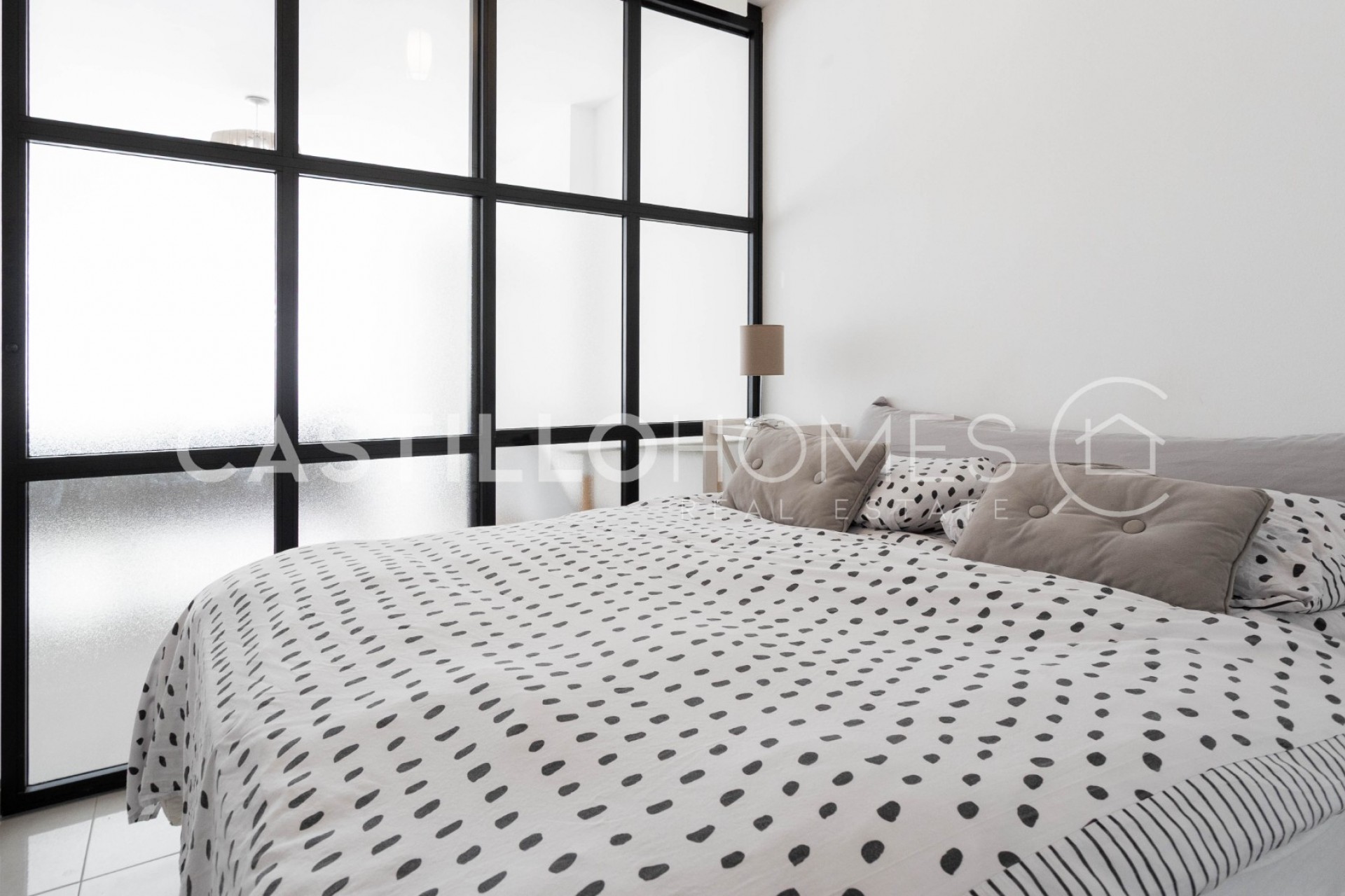 Herverkoop - Studio -
Torrevieja - Centro
