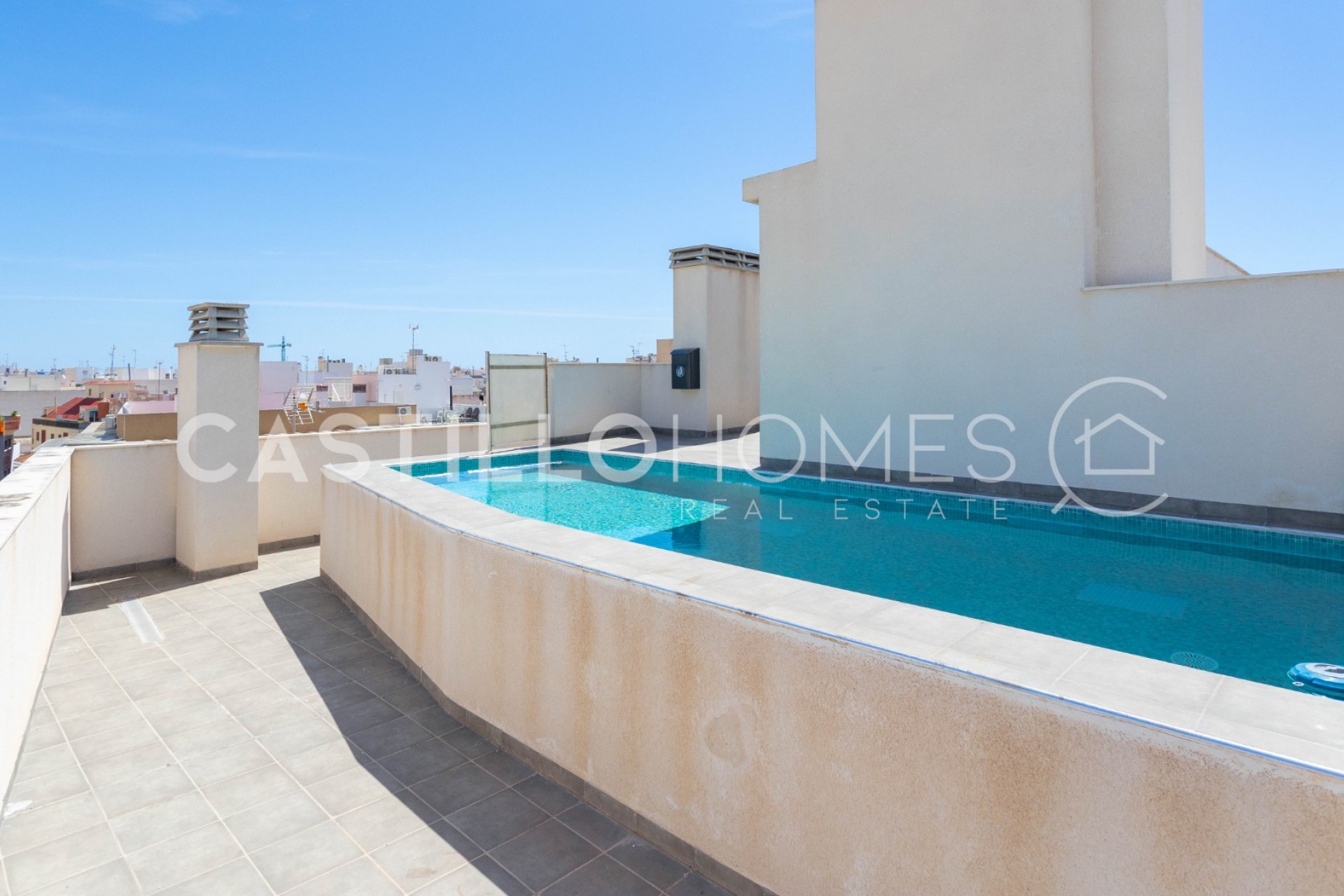 Herverkoop - Studio -
Torrevieja - Centro