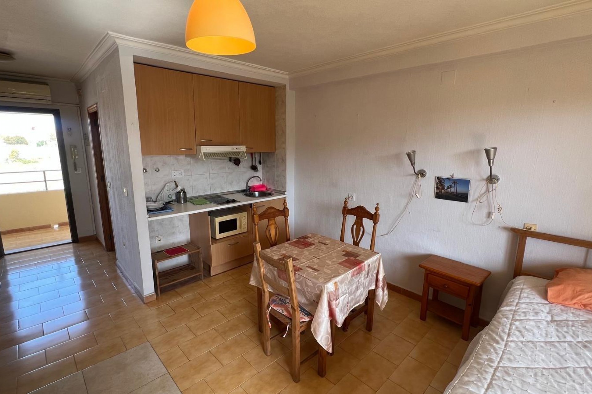 Herverkoop - Studio -
Torrevieja - Urb. Rosaleda