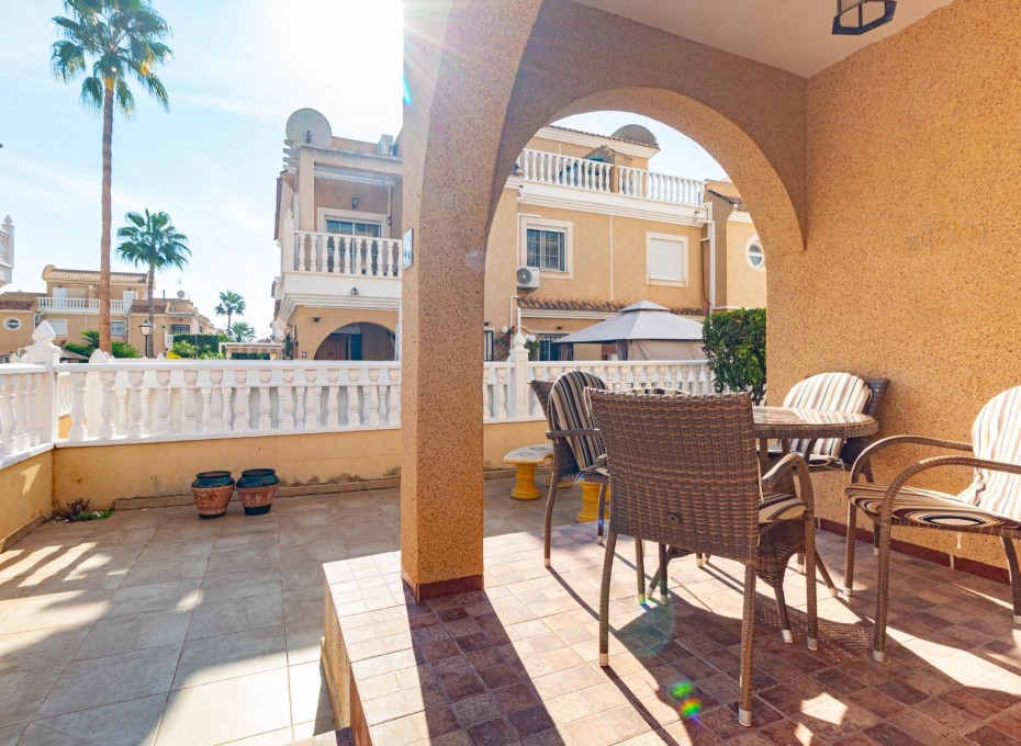 Herverkoop - Terraced house -
Orihuela Costa - Cabo Roig