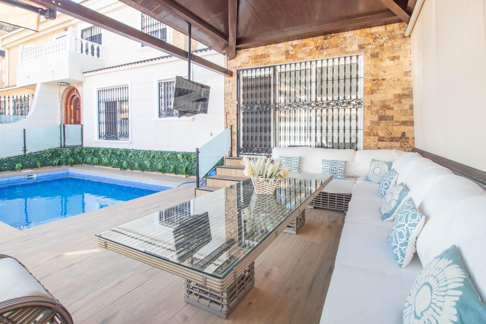 Herverkoop - Terraced house -
Orihuela Costa - La Zenia