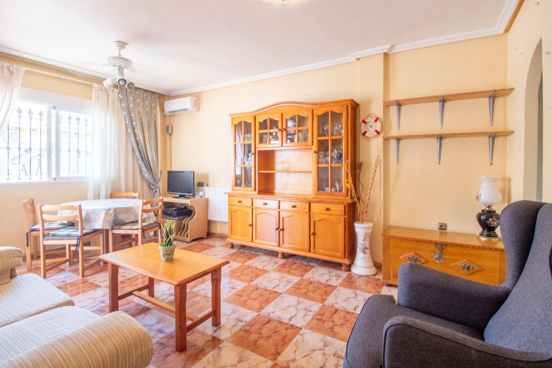 Herverkoop - Terraced house -
Orihuela Costa - La Zenia