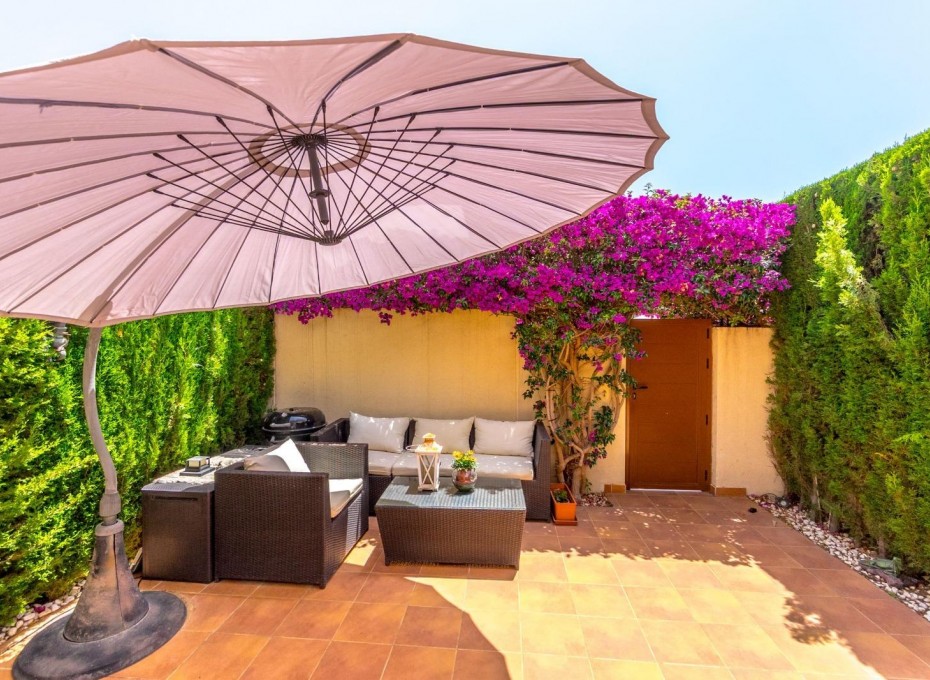 Herverkoop - Terraced house -
Torrevieja - Aguas Nuevas