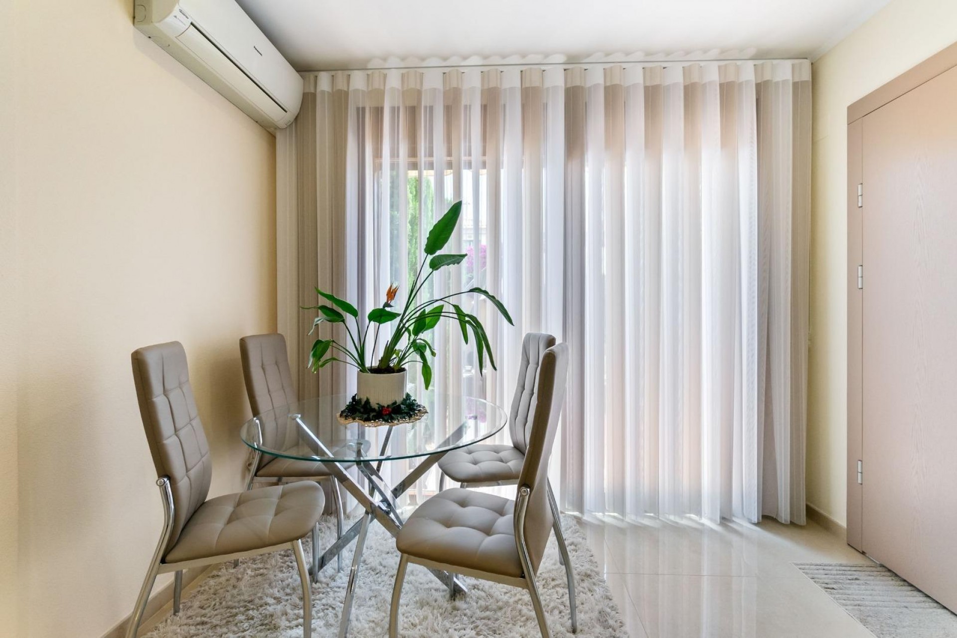 Herverkoop - Terraced house -
Torrevieja - Aguas Nuevas