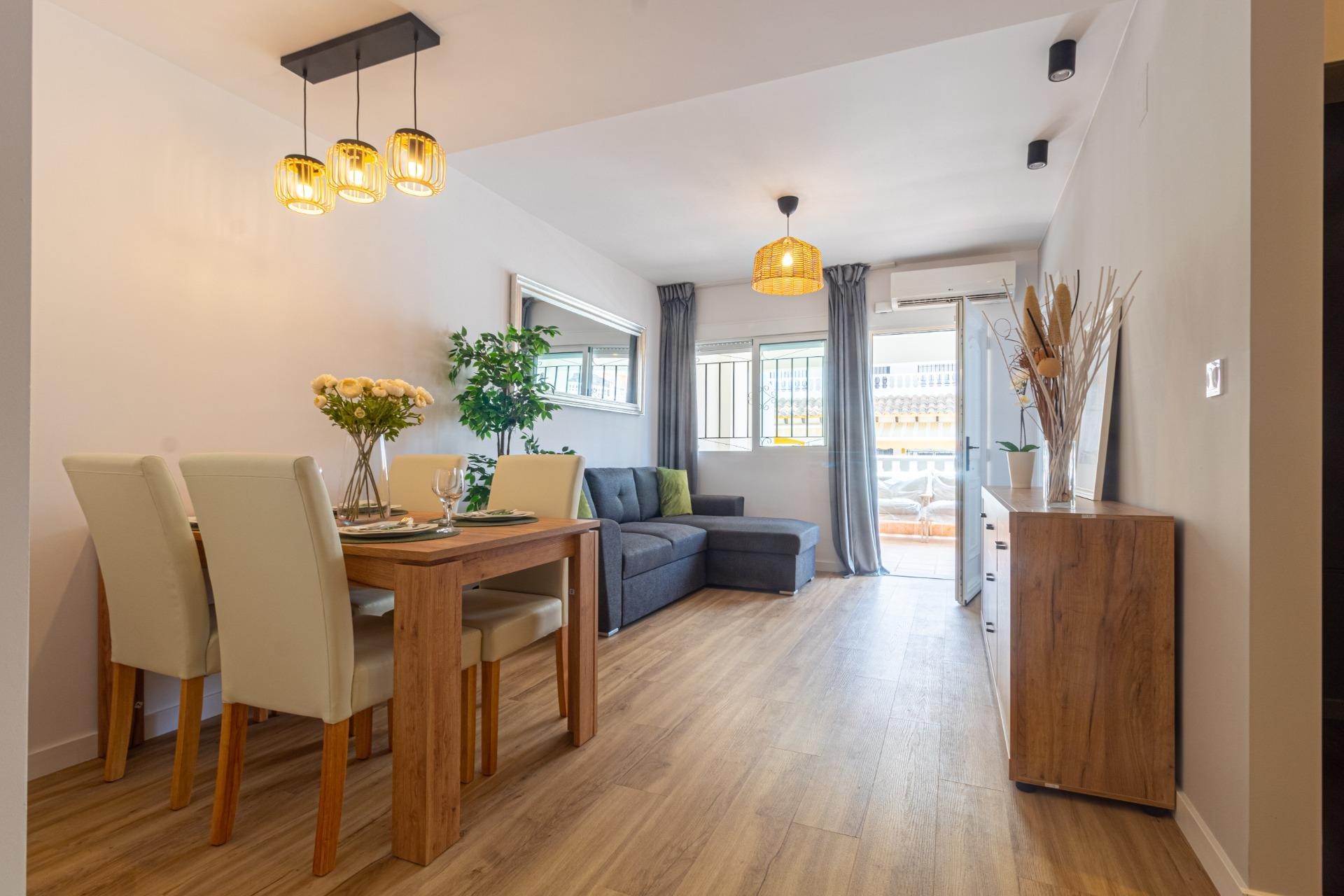 Herverkoop - Terraced house -
Torrevieja - Los altos