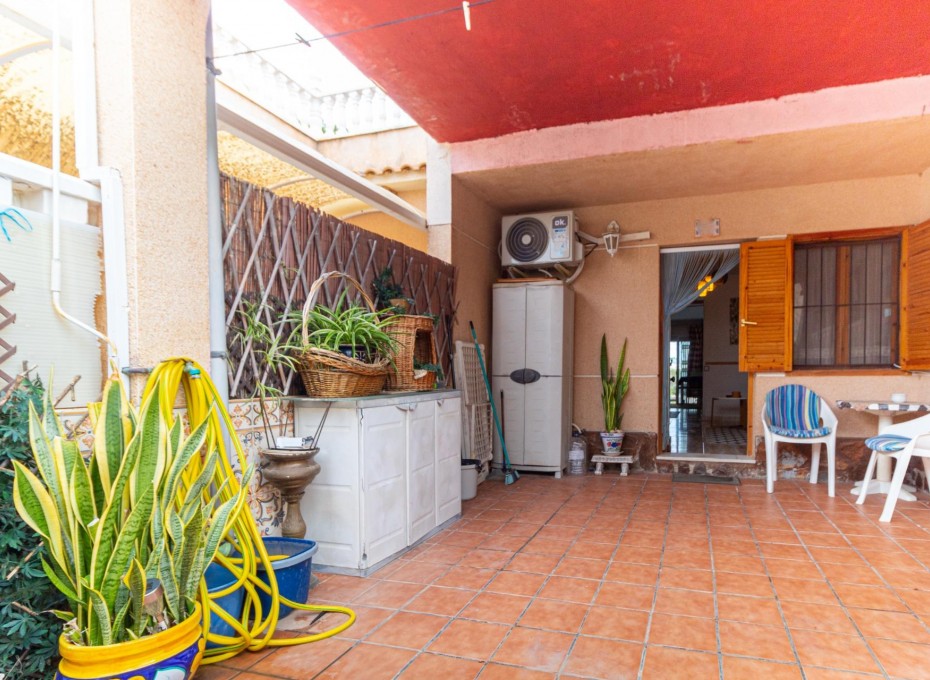 Herverkoop - Terraced house -
Torrevieja - Los altos