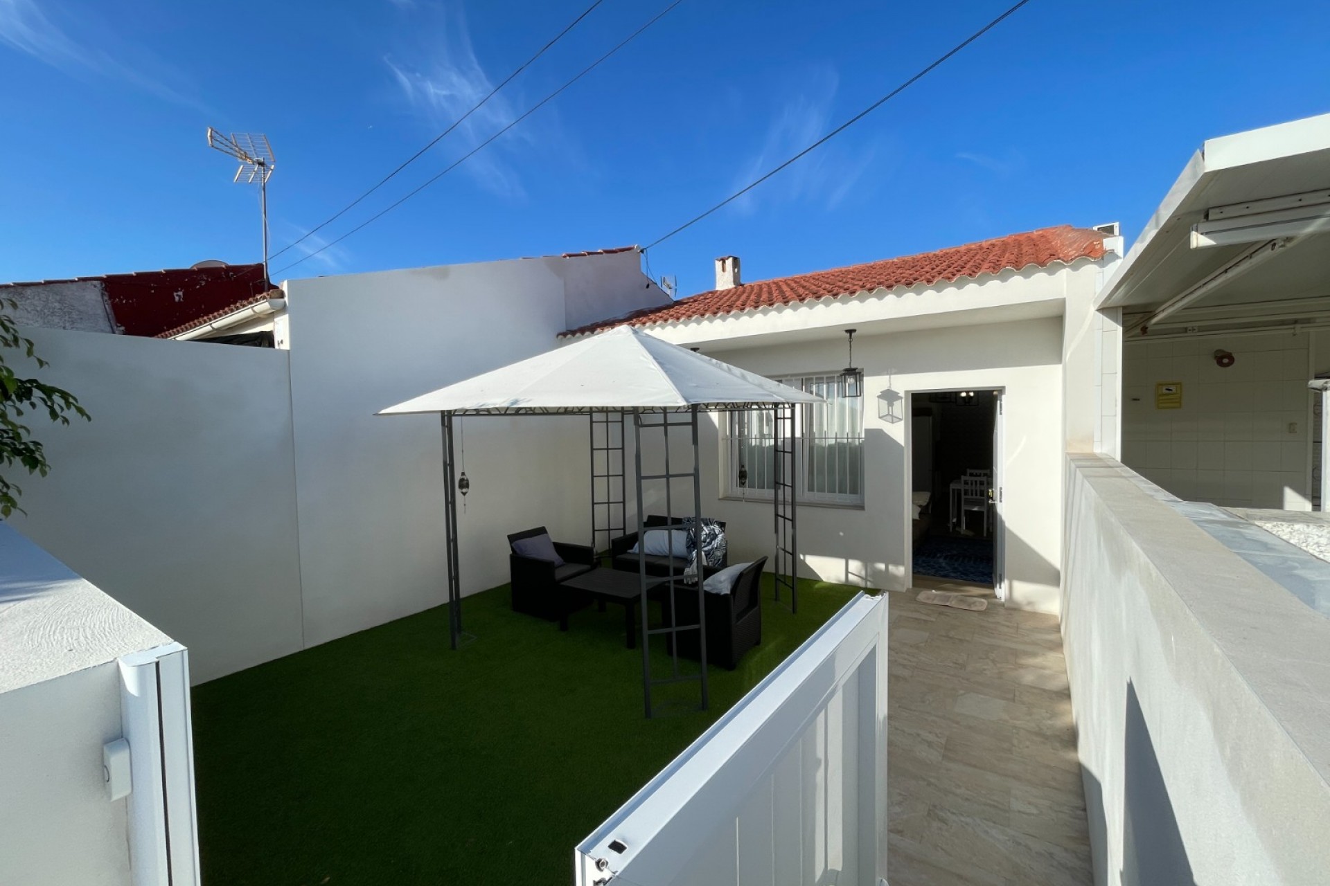 Herverkoop - Town house -
Torrevieja - Torretas
