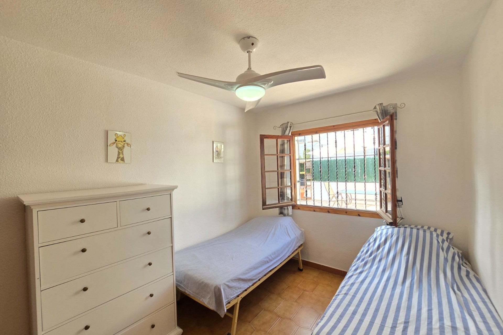 Herverkoop - Townhouse * -
Villamartin * - Los Dolses *