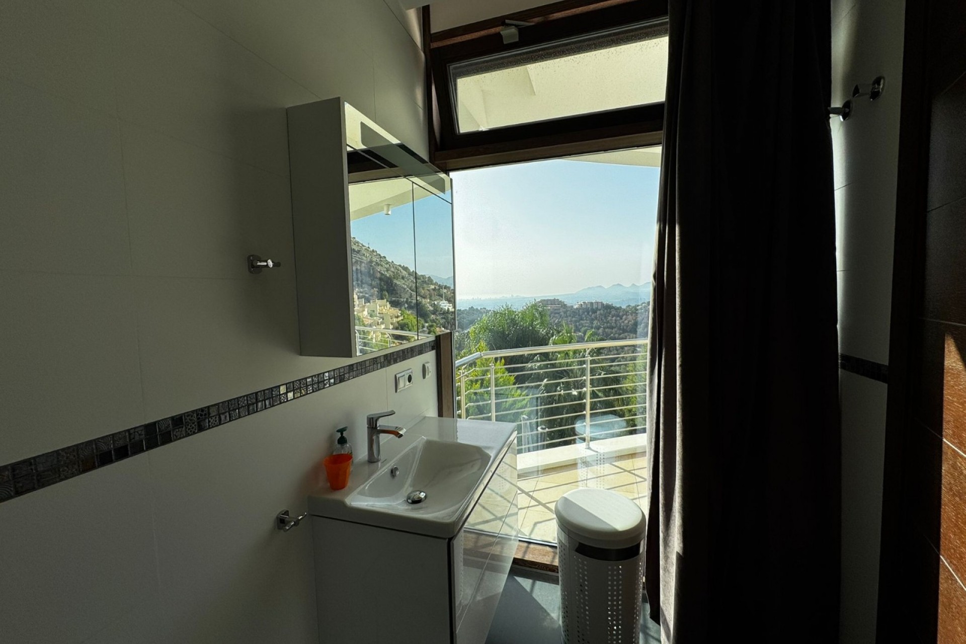 Herverkoop - Villa -
Altea