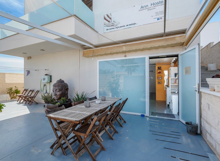 Herverkoop - Villa -
Benijofar