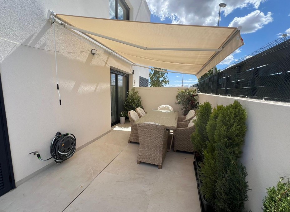 Herverkoop - Villa -
Benijofar