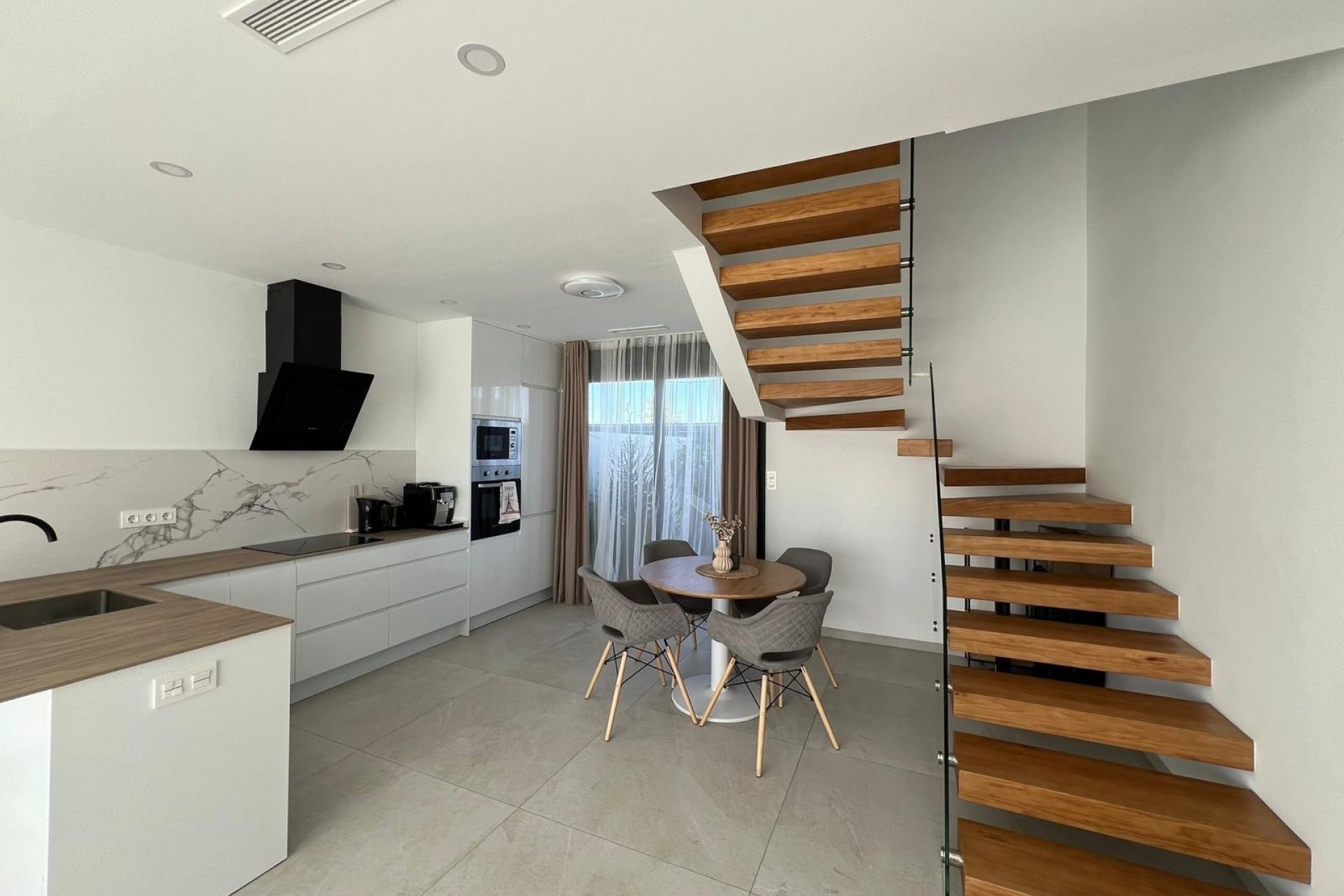 Herverkoop - Villa -
Benijofar