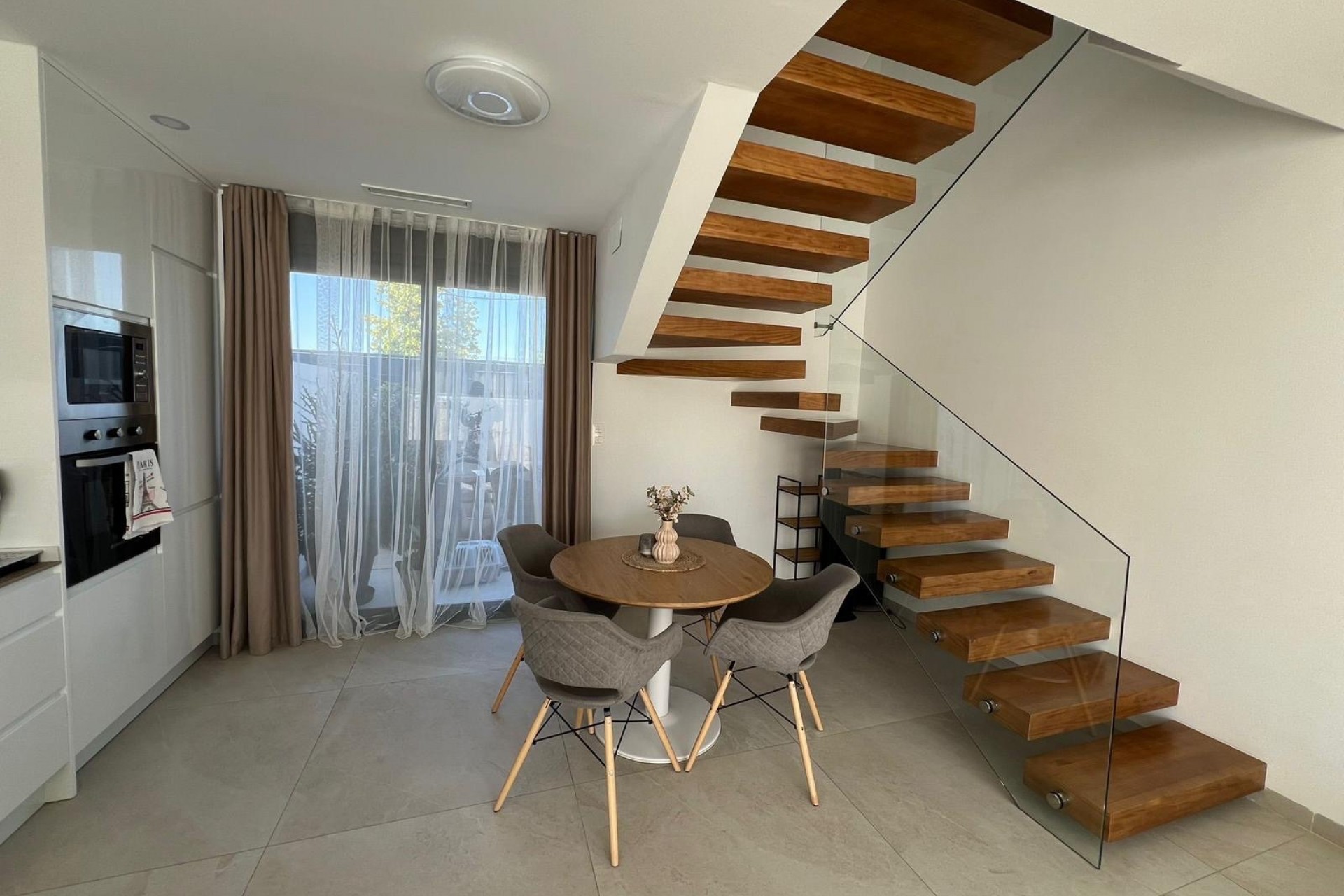 Herverkoop - Villa -
Benijofar