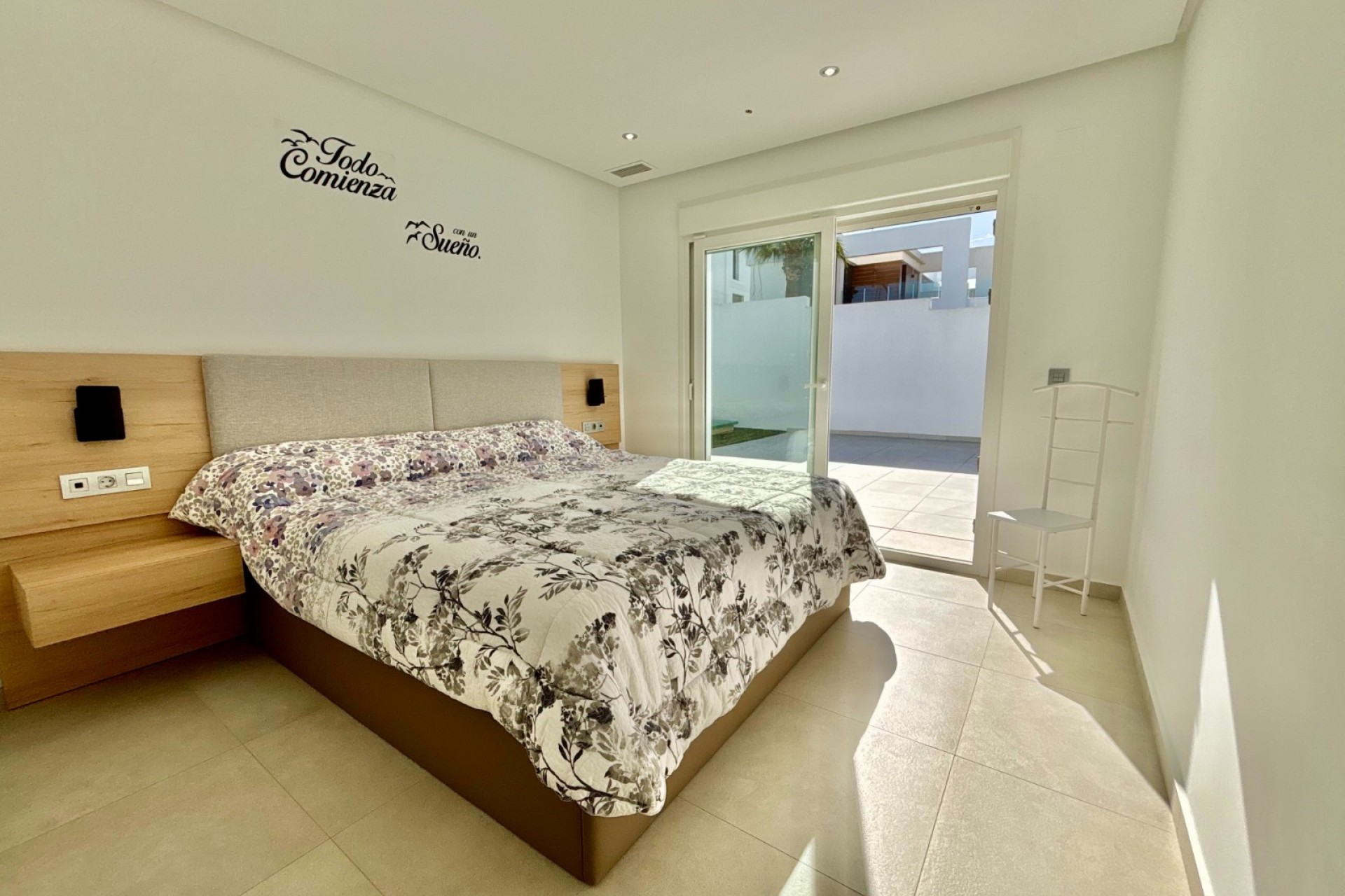 Herverkoop - Villa -
Benijofar