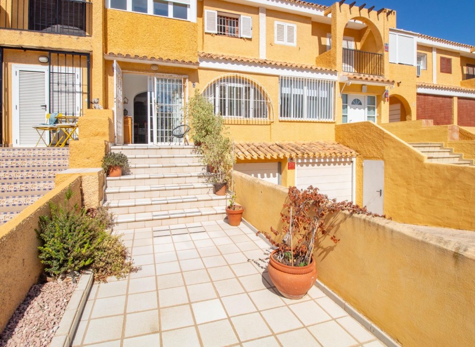 Herverkoop - Villa -
Cabo Roig