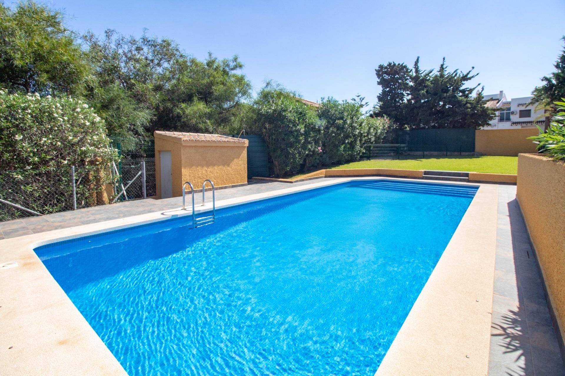 Herverkoop - Villa -
Cabo Roig